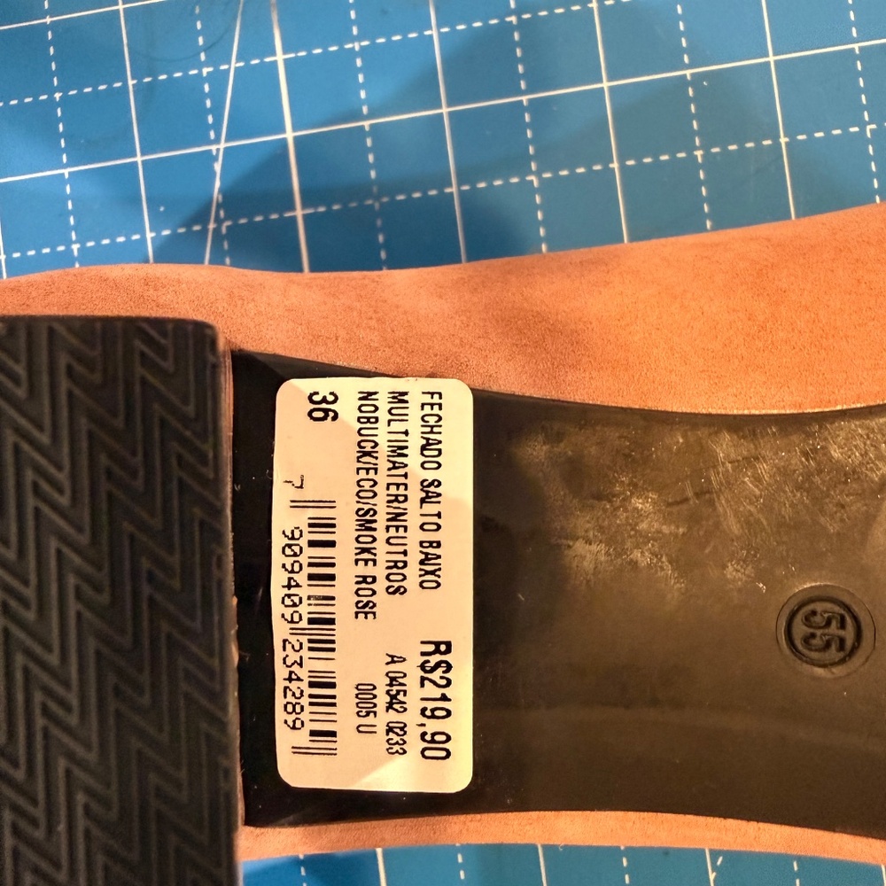 Mauve patent leather and suede shoes - Picture 4 of 4